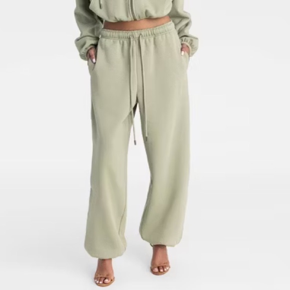 KBB by KAHLANA Women's High-Rise Straight Leg 'The Dwayne Sweats' Green NWT